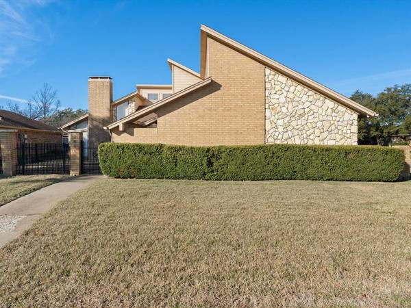 2405 Country Club Parkway, Garland, TX 75041