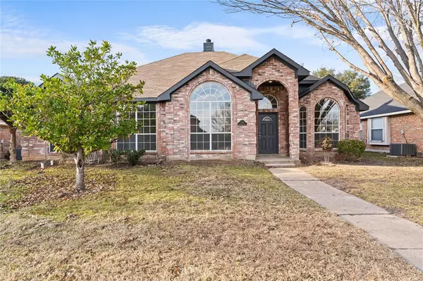 2217 Tanglewood Street, Mesquite, TX 75181