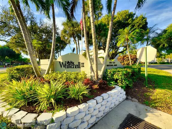 1701 Whitehall Dr  #303, Davie, FL 33324