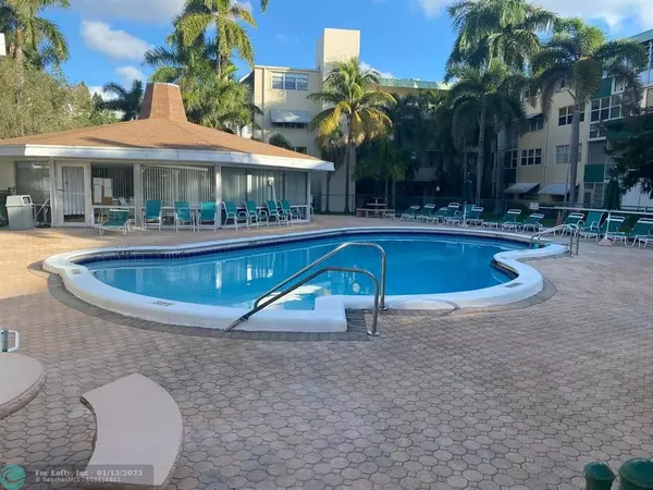 1333 E HALLANDALE BEACH BLVD.  #438, Hallandale Beach, FL 33009