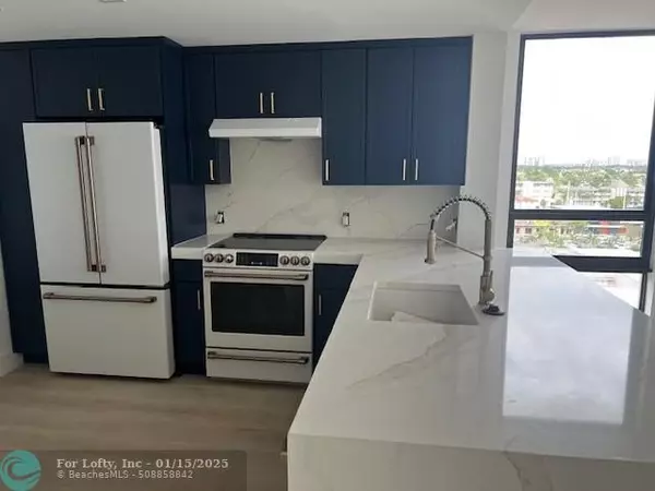 Fort Lauderdale, FL 33308,4800 Bayview Dr  #902