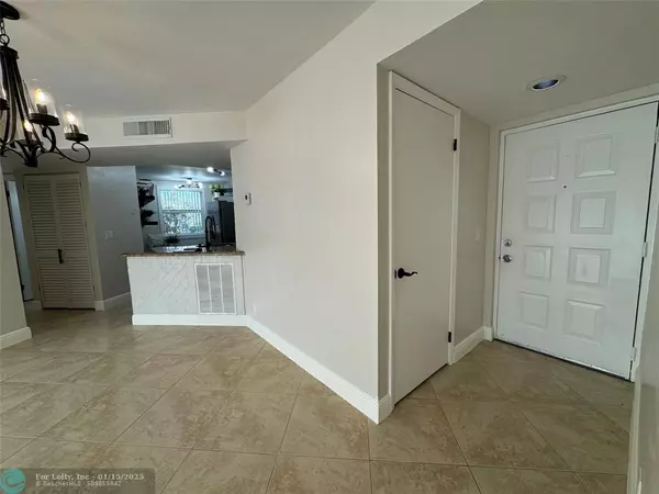 Coral Springs, FL 33067,8891 Wiles Rd  #108