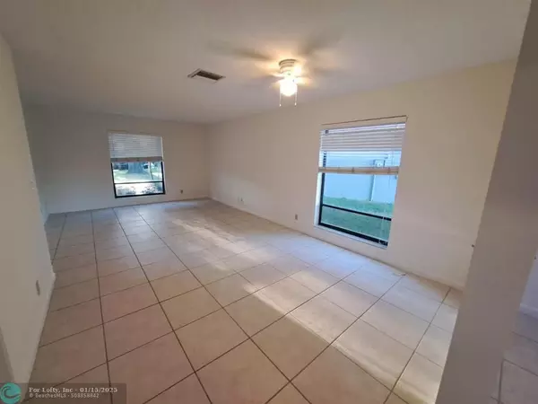 Palm Beach Gardens, FL 33403,916 Sandtree Dr  #916