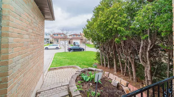 Brampton, ON L6S 4B5,7 Newbridge CRES