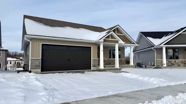 68 Stirling CRES, Prince Edward County, ON K0K 2T0