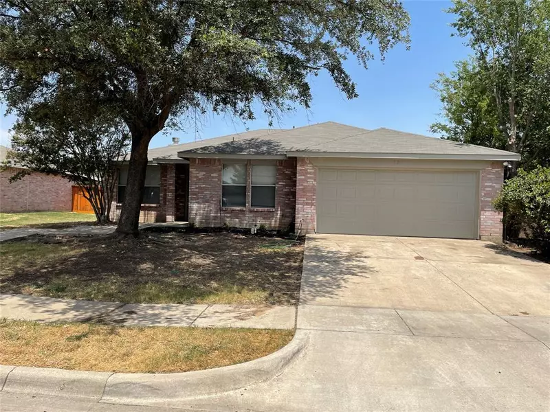 536 Mitch Street, Saginaw, TX 76179