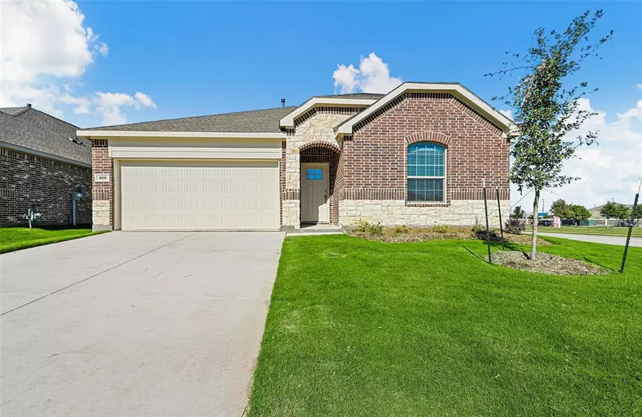 808 Black Hawk Drive, Princeton, TX 75407