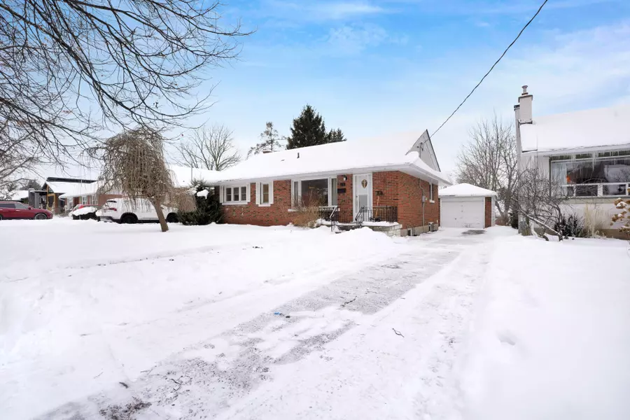 168 Bristol ST, Waterloo, ON N2J 1H1