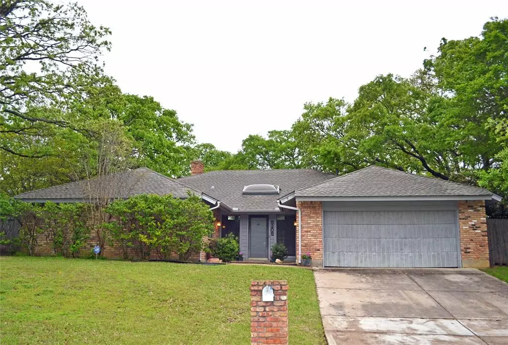 Arlington, TX 76017,5205 Rustle Leaf Drive