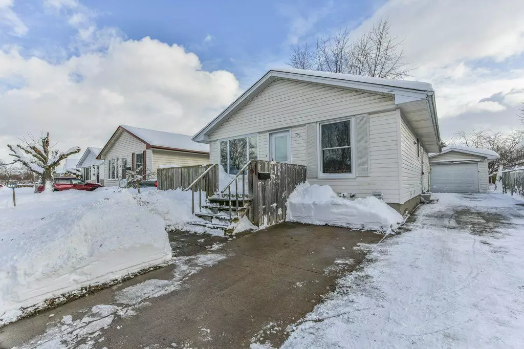 London, ON N6E 1G4,92 SNOWDON CRES