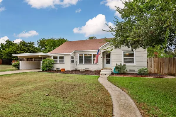 Muenster, TX 76252,308 N Pecan Street