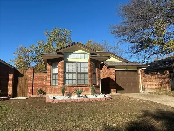 4733 Poppy Drive E, Fort Worth, TX 76137