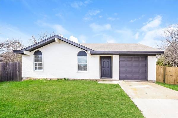 408 Kemp Court, Mansfield, TX 76063