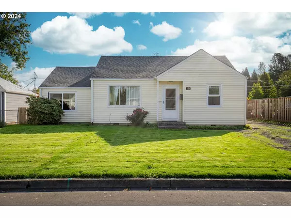 135 MAPLE BLVD, Wood Village, OR 97060