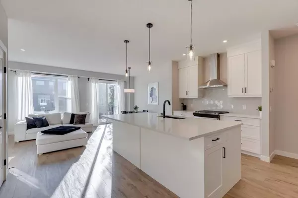 20 Rowley TER Northwest, Calgary, AB T3L 0G6