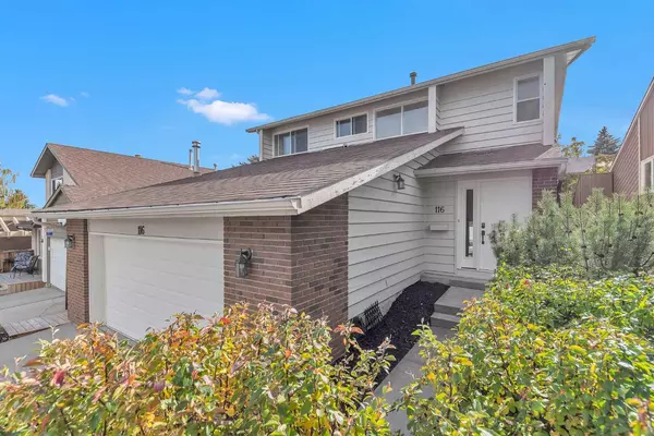 Calgary, AB T3H 1L3,116 Strathcona Close SW