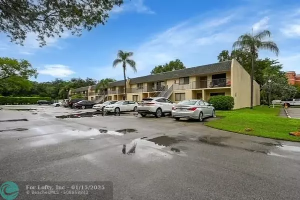 119 Deer Creek Rd  #205, Deerfield Beach, FL 33442