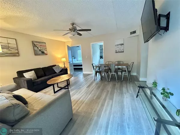 820 NE 17th Ave  #4, Fort Lauderdale, FL 33304