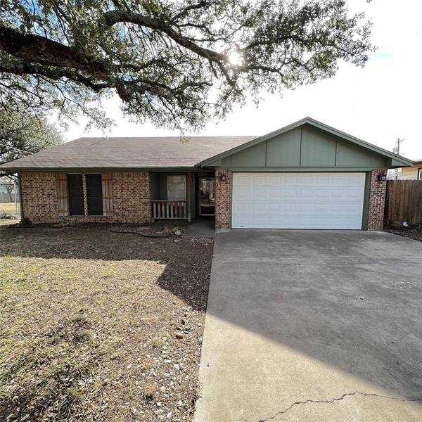 432 Live Oak Lane, Weatherford, TX 76086