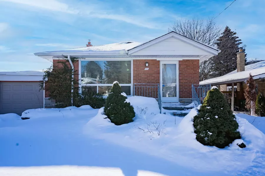 50 Carslake CRES #Main, Toronto E09, ON M1J 2A7