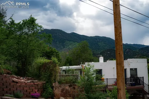 Manitou Springs, CO 80829,19 Fountain PL