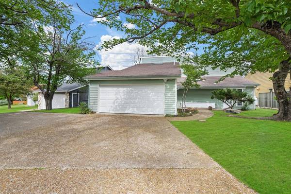 Azle, TX 76020,532 Harbor Drive