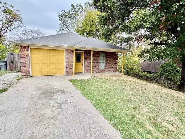 535 Woodbine Avenue, Dallas, TX 75203