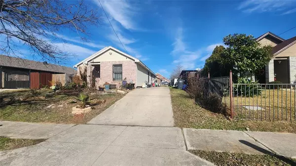 Fort Worth, TX 76105,5209 Anderson Street