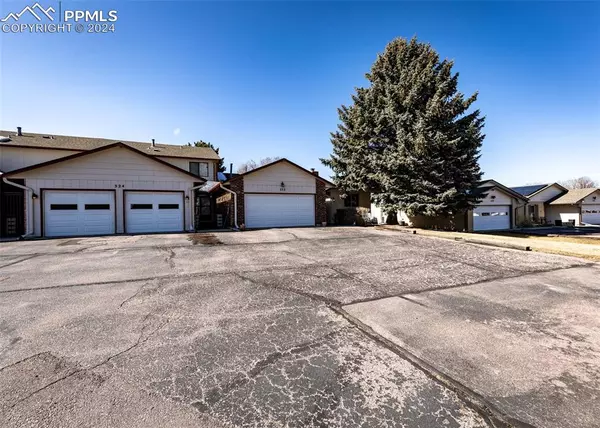 Colorado Springs, CO 80910,522 Lakewood CIR