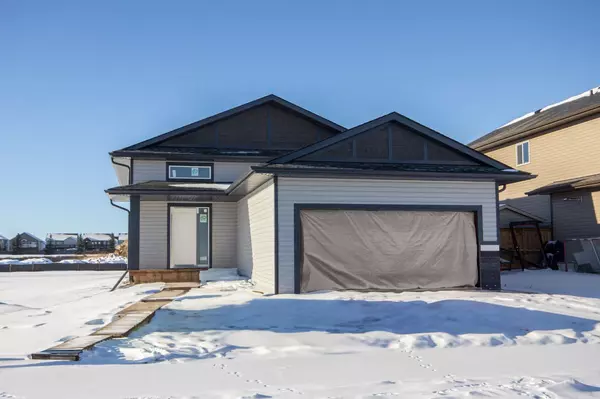 52 Trinity ST, Lacombe, AB T4L 0L1