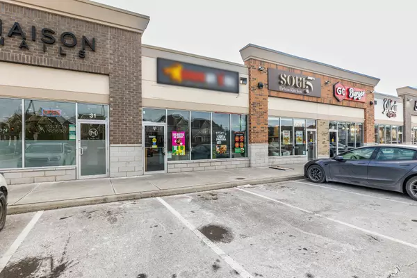 Mississauga, ON L5M 8A5,3920 Eglinton AVE W #30