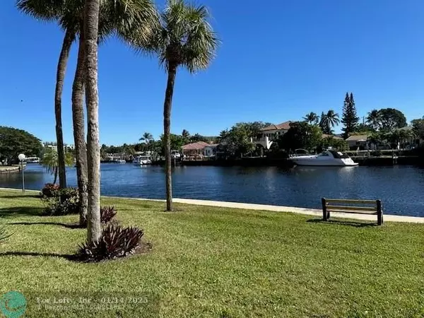 Boca Raton, FL 33432,20 Royal Palm  #202