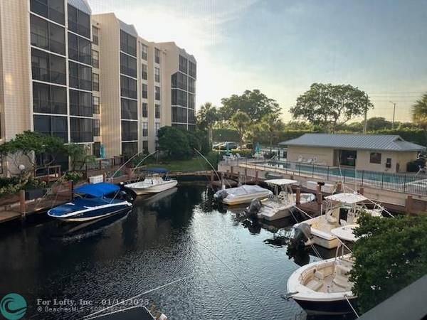 Boca Raton, FL 33432,20 Royal Palm  #202