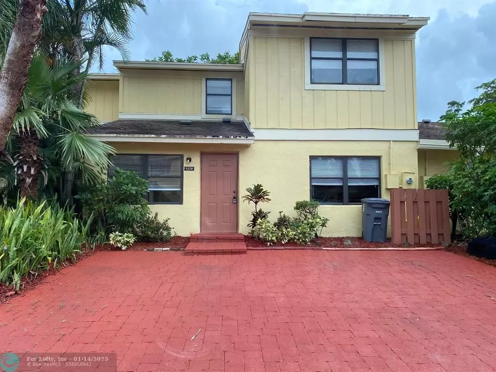 Delray Beach, FL 33484,5278 TENNIS LN