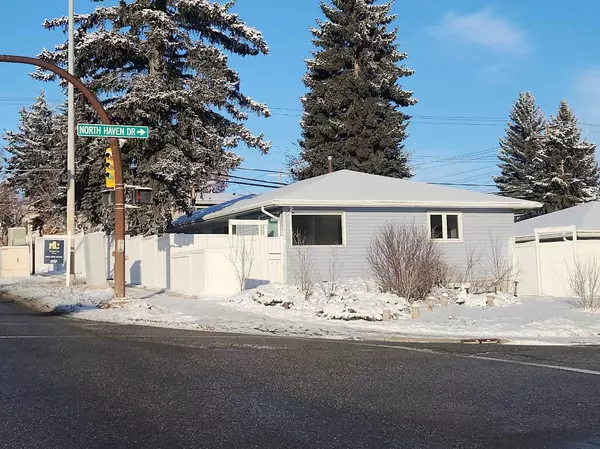 4504 14 ST Northwest, Calgary, AB T2K 1J6