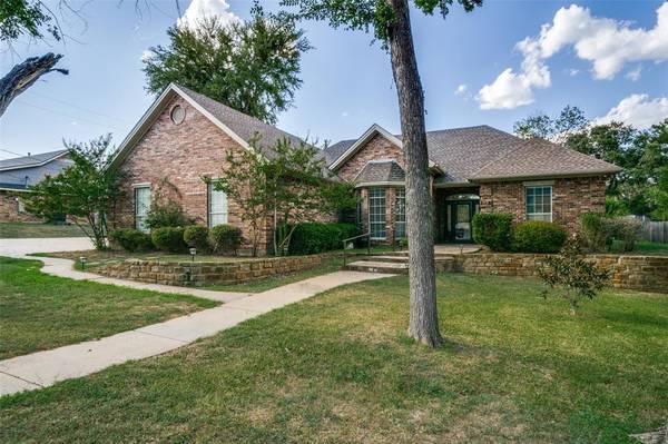 718 W Couts Street, Weatherford, TX 76086