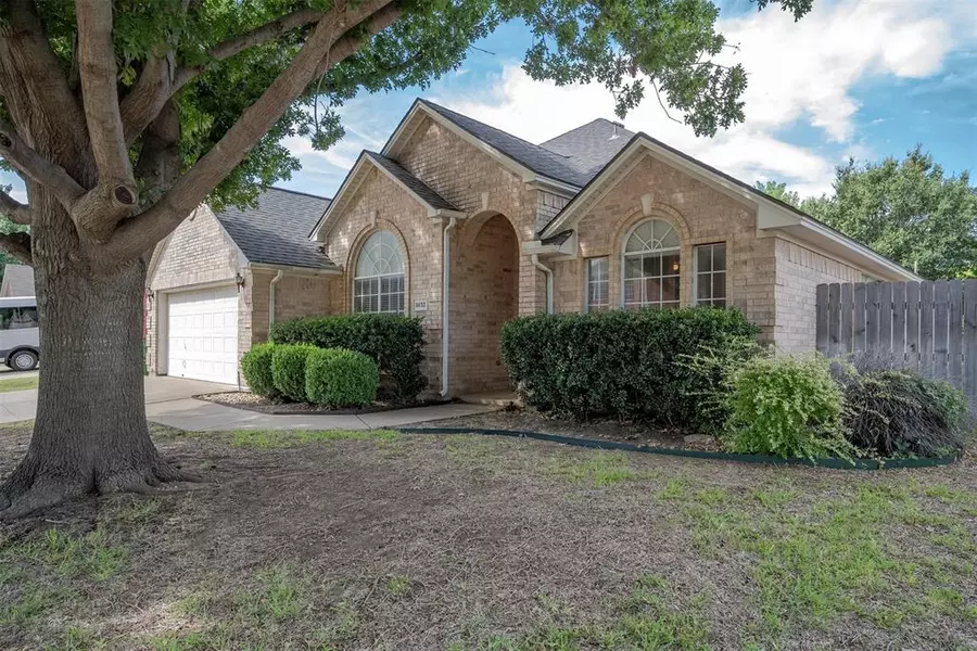 5832 Echo Bluff Drive, Haltom City, TX 76137