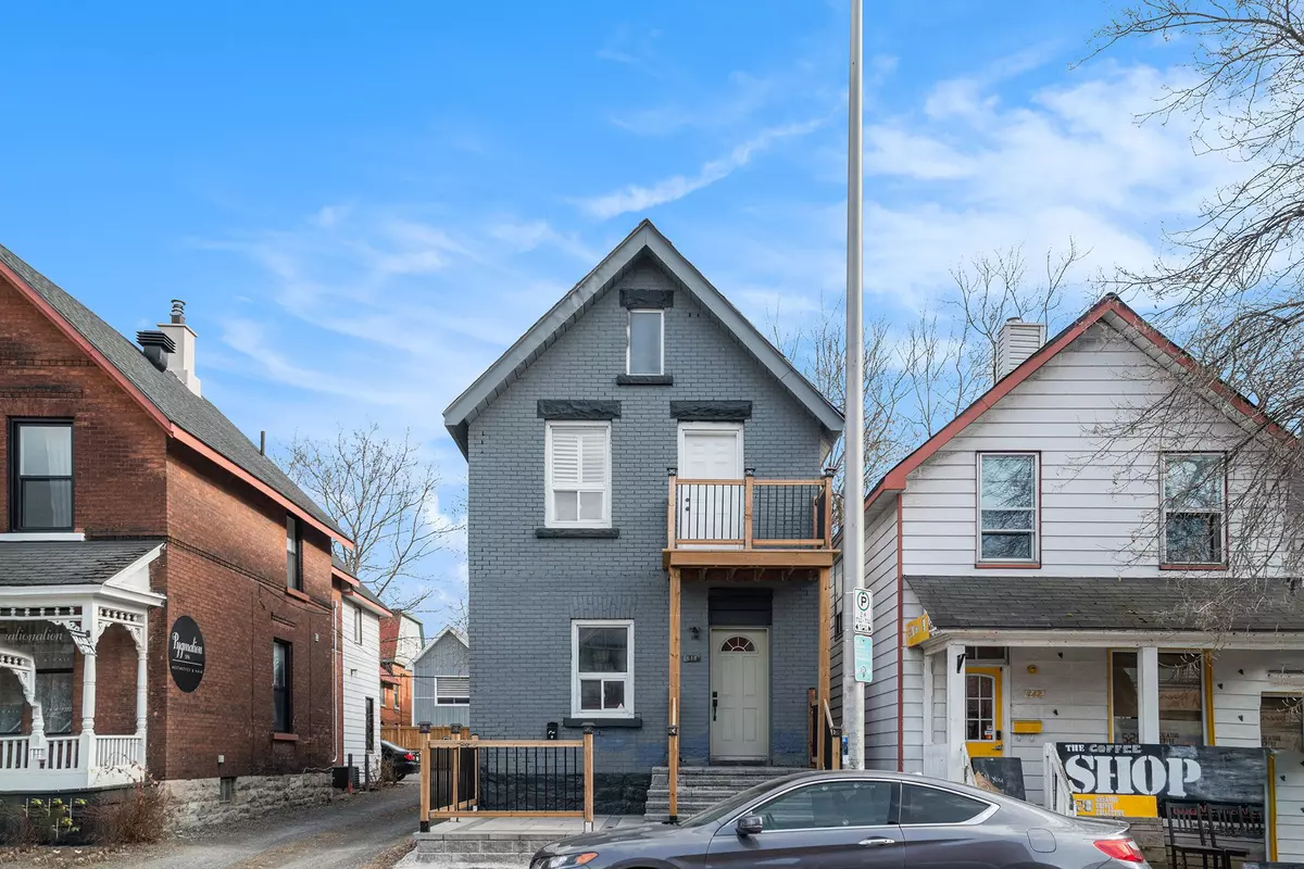 Ottawa, ON K1R 5K4,640 Somerset ST W