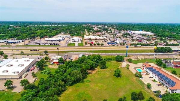 Ennis, TX 75119,206 S Interstate Highway 45