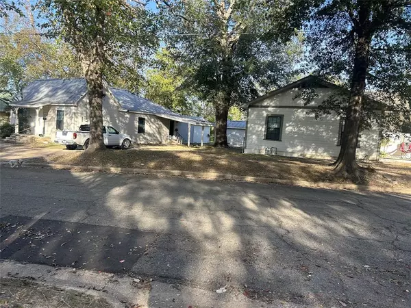 120 Goodman Avenue, Sulphur Springs, TX 75482