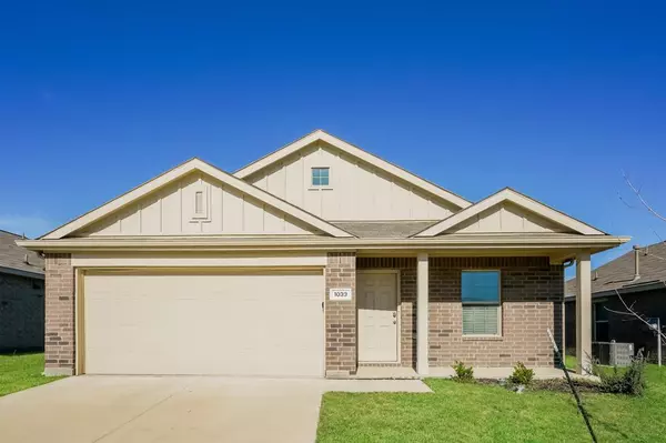 1033 Crestview Drive, Hutchins, TX 75141