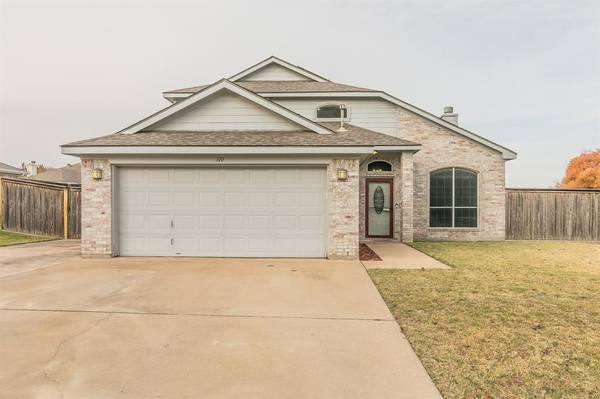 310 Alpine Drive, Weatherford, TX 76086