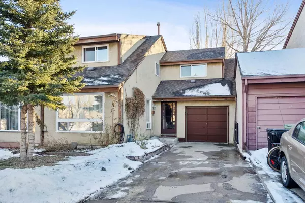 405 Cannington Close Southwest, Calgary, AB T2W 3E9