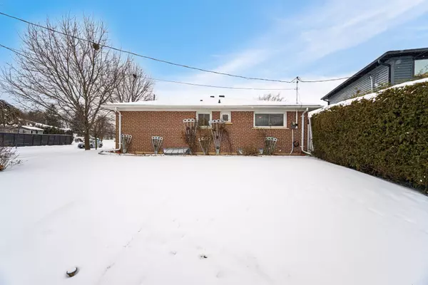 Halton Hills, ON L7G 1E4,2 Lewis ST