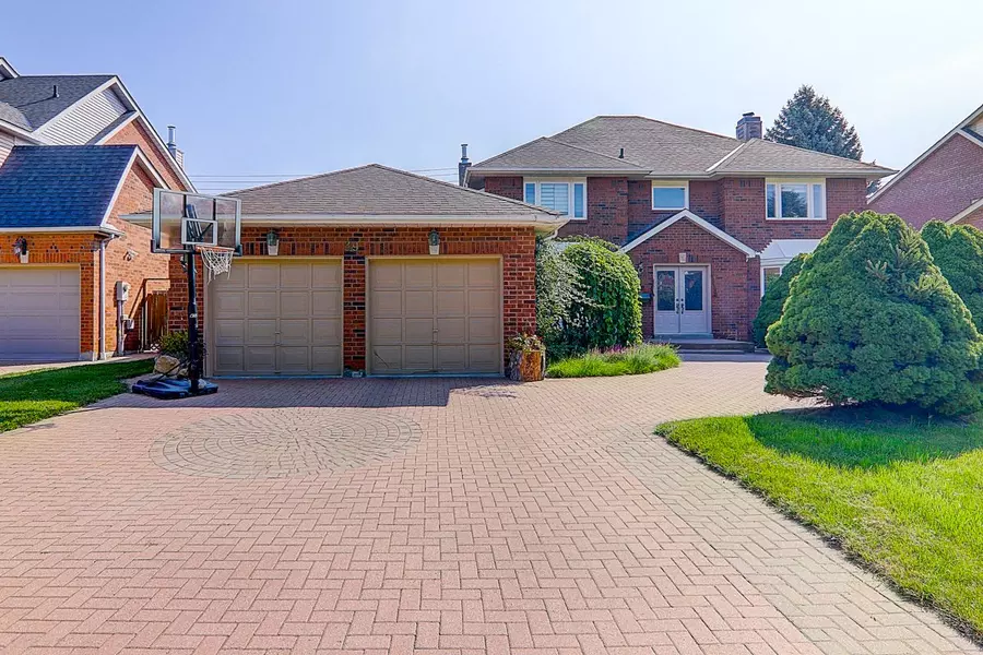 39 Calderbridge CRES, Markham, ON L3R 9M5