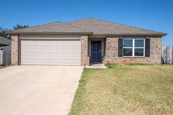 707 W Ava Drive, Mustang, OK 73064