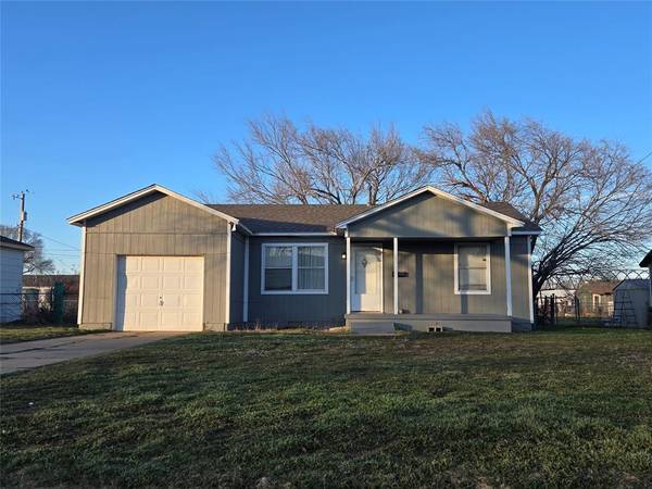 909 Lee Ora, Altus, OK 73521