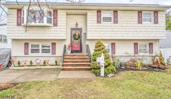 39 N Robert St, Woodbridge Twp., NJ 07077