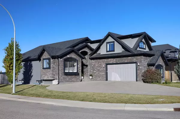 5 Rockyvale GN NW, Calgary, AB T3G 0E3