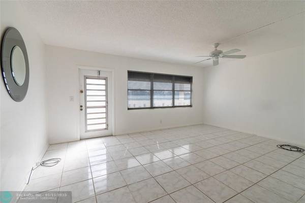 Deerfield Beach, FL 33442,4035 Cambridge B  #4035